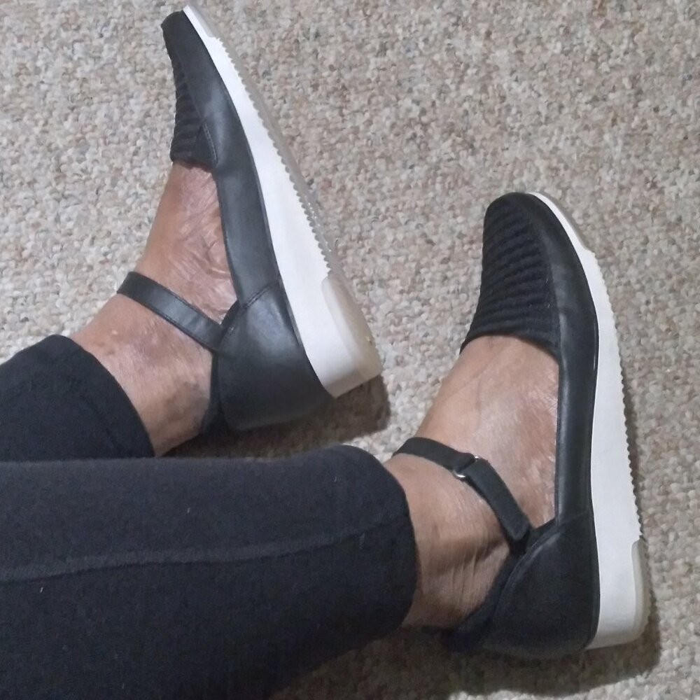 Baretraps Mary Jane Wedge Shoe Sz 9.5 - Picture 4 of 11